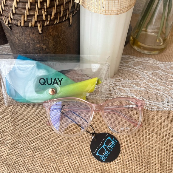 Quay Australia Accessories - *Accepting Offers* QUAY ALL NIGHTER blue light
